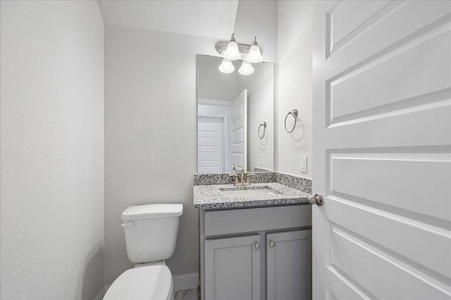 10 Greenbriar Loop, Angleton, TX 77515