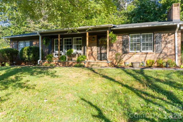 2408 Setzers Creek Road, Lenoir, NC 28645