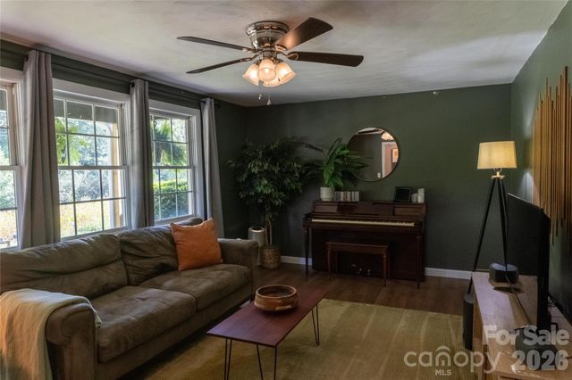 2408 Setzers Creek Road, Lenoir, NC 28645