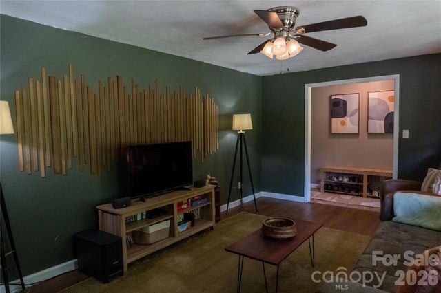 2408 Setzers Creek Road, Lenoir, NC 28645