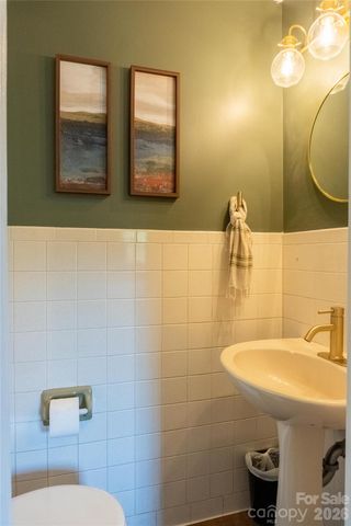 2408 Setzers Creek Road, Lenoir, NC 28645