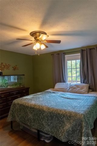 2408 Setzers Creek Road, Lenoir, NC 28645