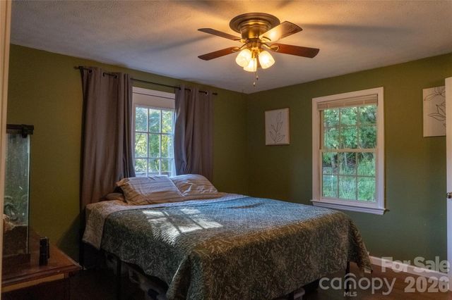 2408 Setzers Creek Road, Lenoir, NC 28645