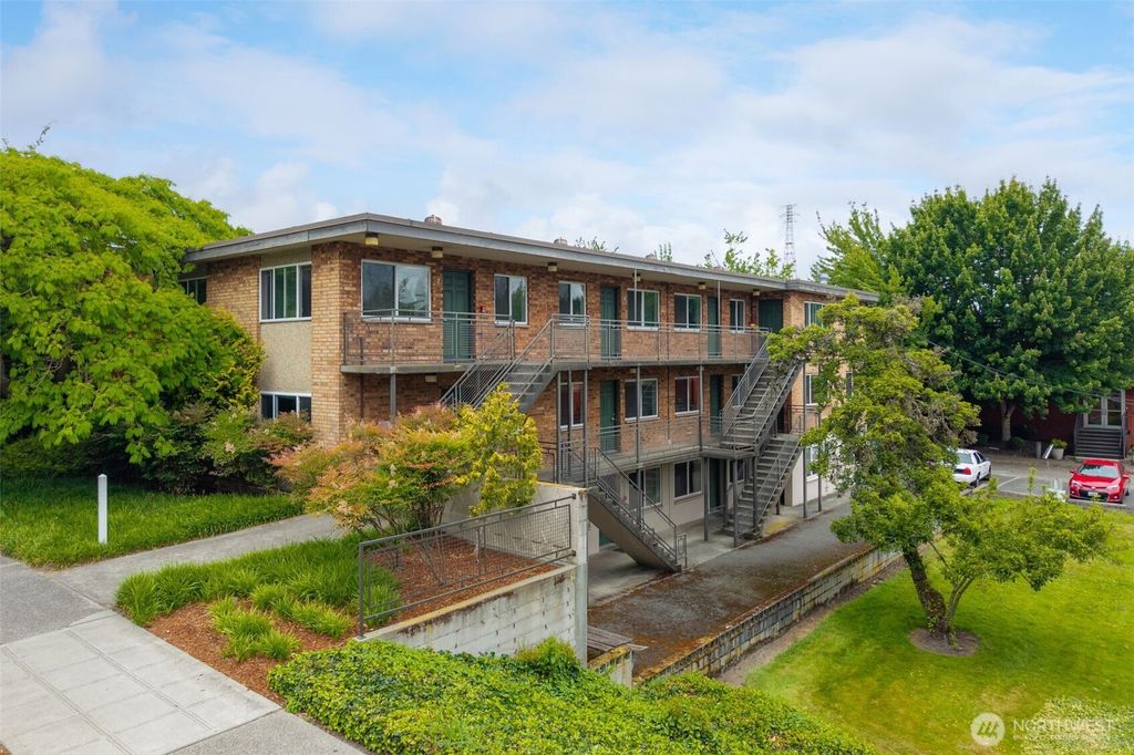 34 W Cremona Street, Seattle, WA 98119
