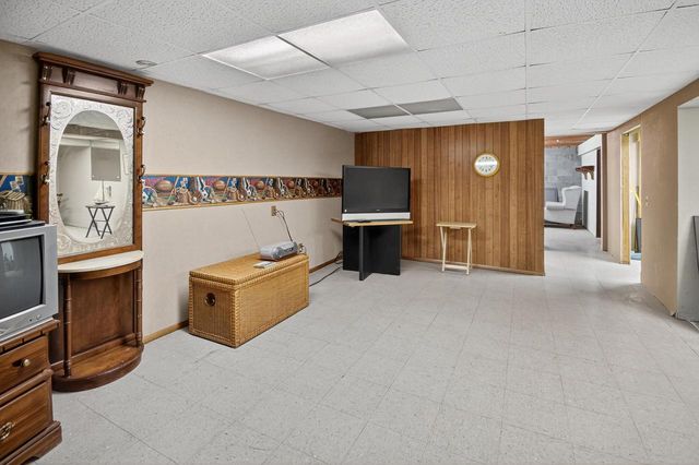 1639 C A Becker DRIVE, Racine, WI 53406