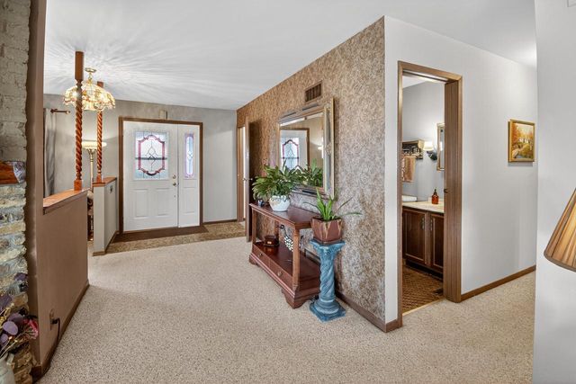 1639 C A Becker DRIVE, Racine, WI 53406