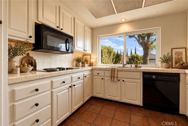23633 Del Cerro Circle, West Hills, CA 91304