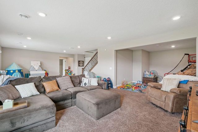 19207 Huxley Avenue, Lakeville, MN 55044