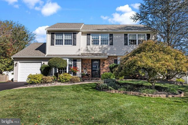 284 GREENVIEW RD, Yardley, PA 19067