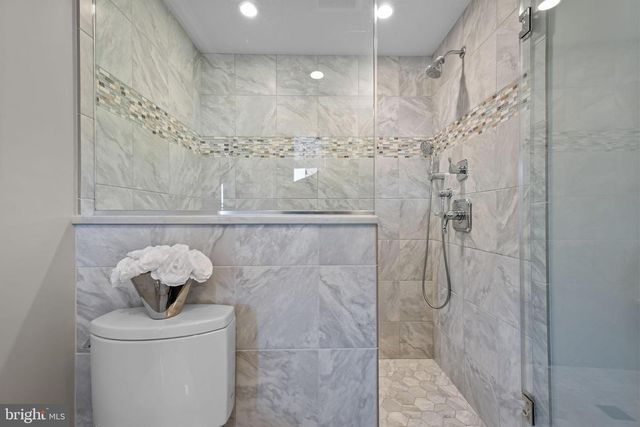 284 GREENVIEW RD, Yardley, PA 19067