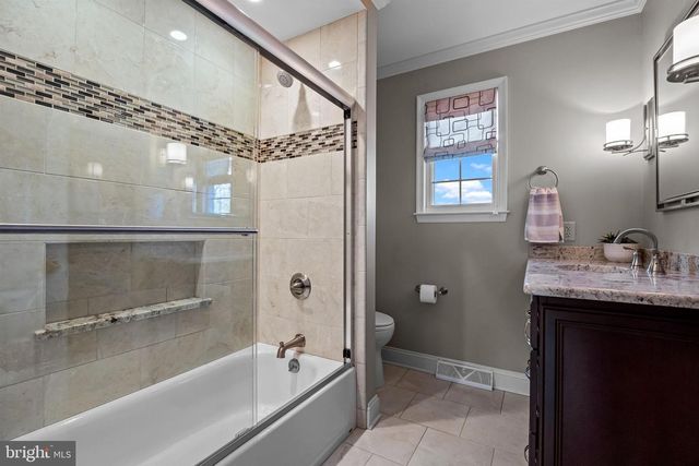 284 GREENVIEW RD, Yardley, PA 19067