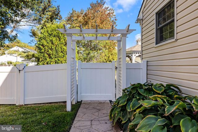 284 GREENVIEW RD, Yardley, PA 19067