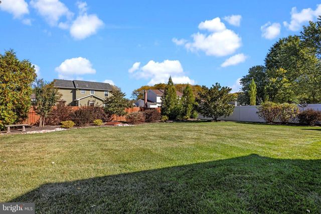 284 GREENVIEW RD, Yardley, PA 19067