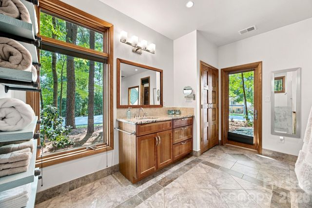 316 Riverwood Road, Mooresville, NC 28117