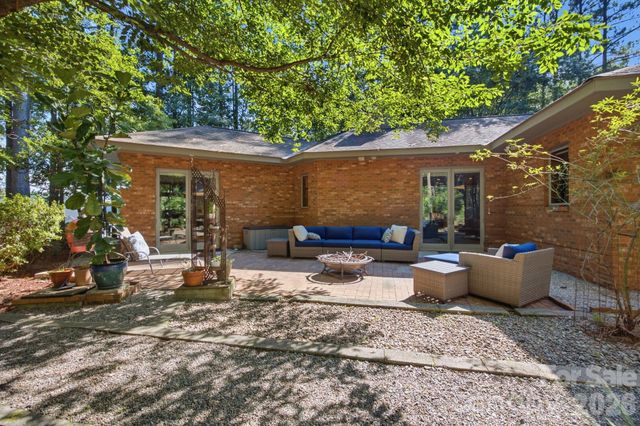 316 Riverwood Road, Mooresville, NC 28117
