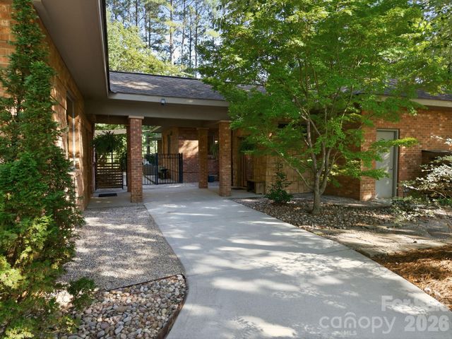 316 Riverwood Road, Mooresville, NC 28117