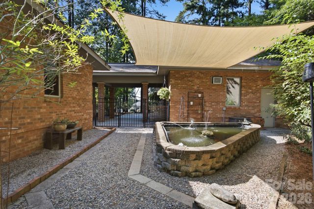 316 Riverwood Road, Mooresville, NC 28117