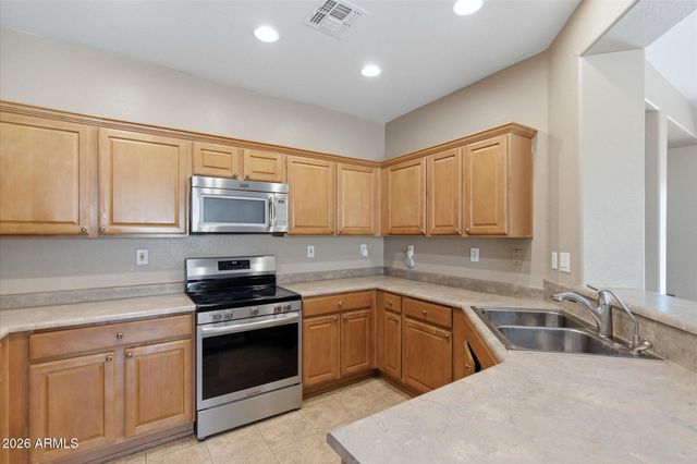 3719 W MEMORIAL Drive, Phoenix, AZ 85086