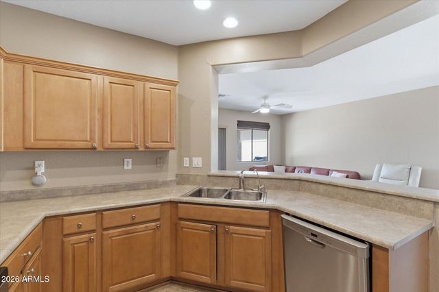 3719 W MEMORIAL Drive, Phoenix, AZ 85086