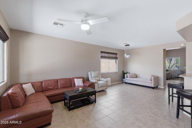 3719 W MEMORIAL Drive, Phoenix, AZ 85086