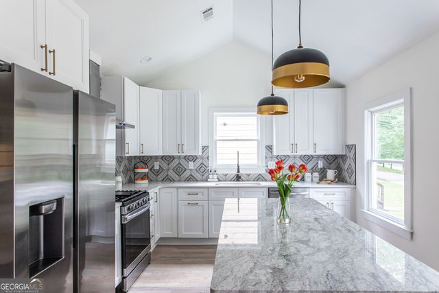 1699 Olympian Way, Atlanta, GA 30310