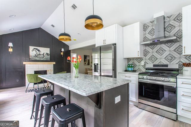1699 Olympian Way, Atlanta, GA 30310