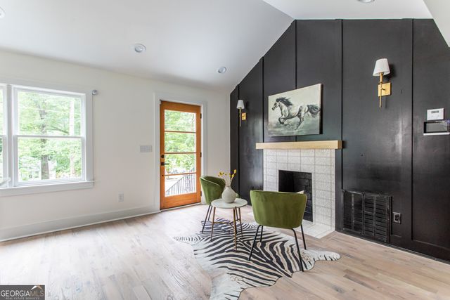 1699 Olympian Way, Atlanta, GA 30310