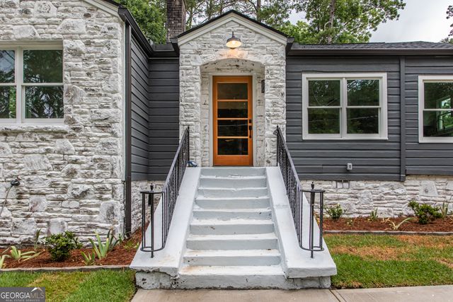 1699 Olympian Way, Atlanta, GA 30310