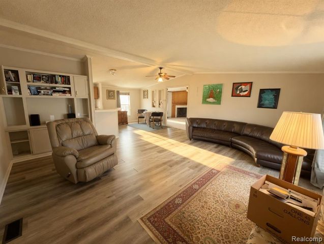6988 Mckean, Ypsilanti, MI 48197