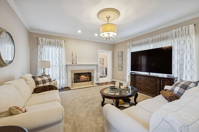 1045 Claremont Dr, Columbia, TN 38401