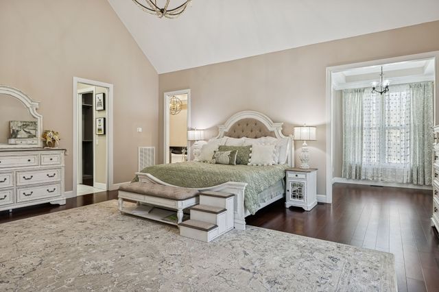 1045 Claremont Dr, Columbia, TN 38401