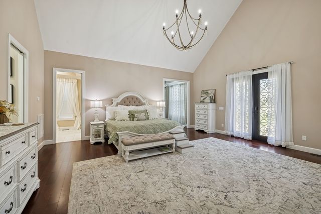 1045 Claremont Dr, Columbia, TN 38401