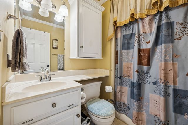 1045 Claremont Dr, Columbia, TN 38401