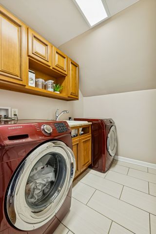 1045 Claremont Dr, Columbia, TN 38401