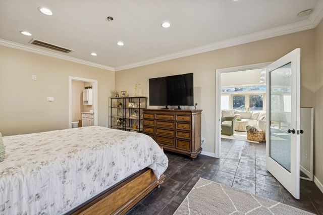 1045 Claremont Dr, Columbia, TN 38401