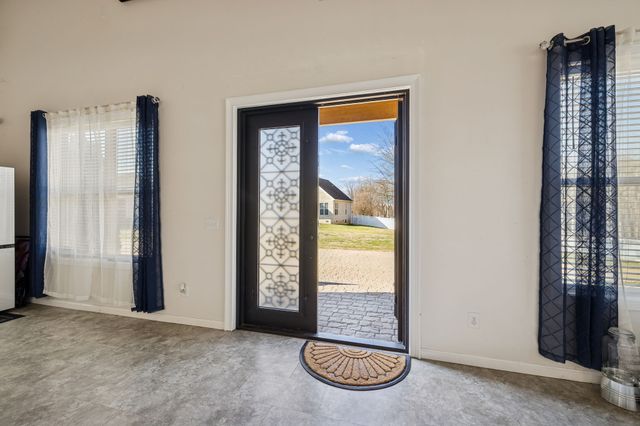 1045 Claremont Dr, Columbia, TN 38401