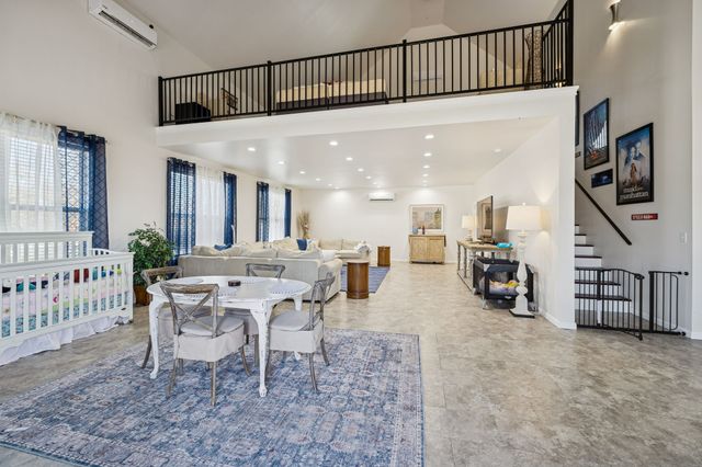 1045 Claremont Dr, Columbia, TN 38401