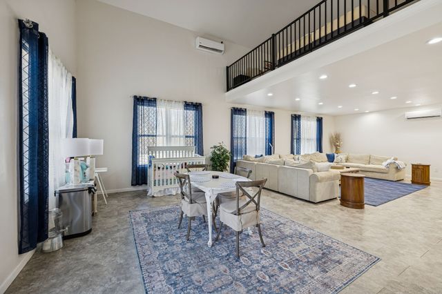 1045 Claremont Dr, Columbia, TN 38401