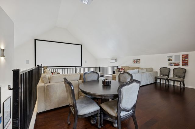 1045 Claremont Dr, Columbia, TN 38401