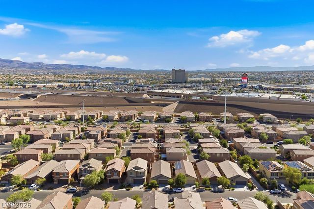743 Crest Valley Place, Henderson, NV 89011