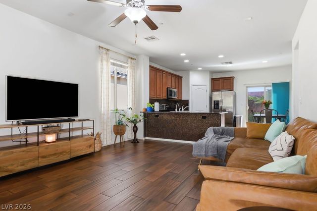 743 Crest Valley Place, Henderson, NV 89011