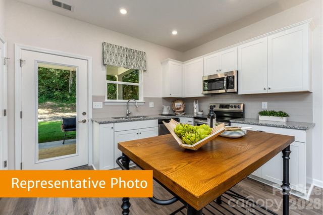 600 Rowe Crossing Drive, Newton, NC 28658
