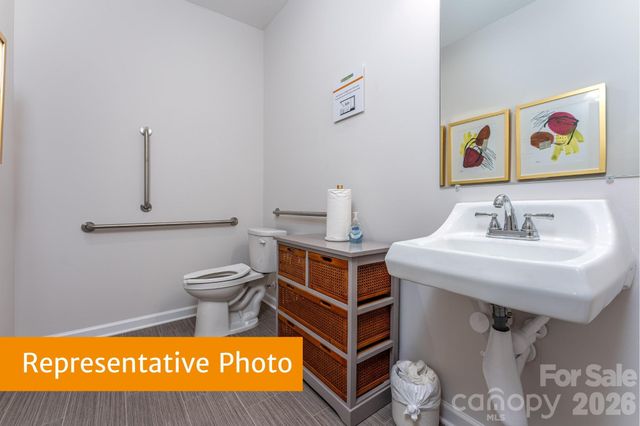 600 Rowe Crossing Drive, Newton, NC 28658