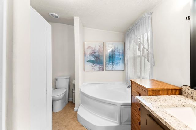 4521 Grand Oaks Drive, Willis, TX 77378