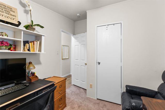 4521 Grand Oaks Drive, Willis, TX 77378