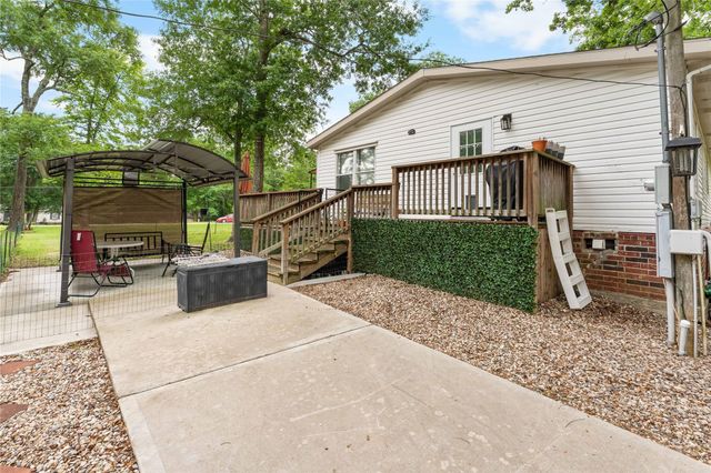 4521 Grand Oaks Drive, Willis, TX 77378