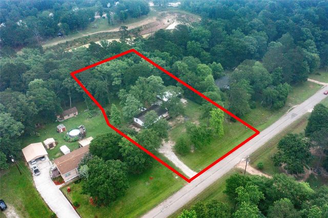 4521 Grand Oaks Drive, Willis, TX 77378