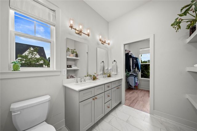4028 W Sommerset Street, Rogers, AR 72758