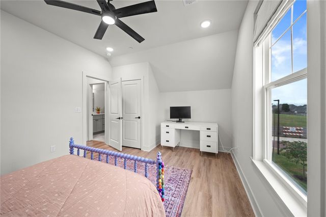 4028 W Sommerset Street, Rogers, AR 72758