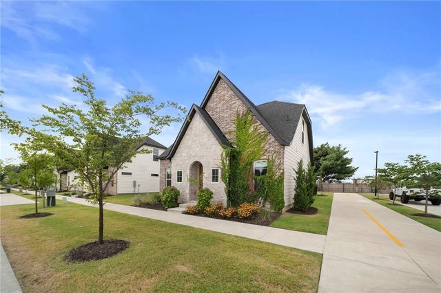 4028 W Sommerset Street, Rogers, AR 72758